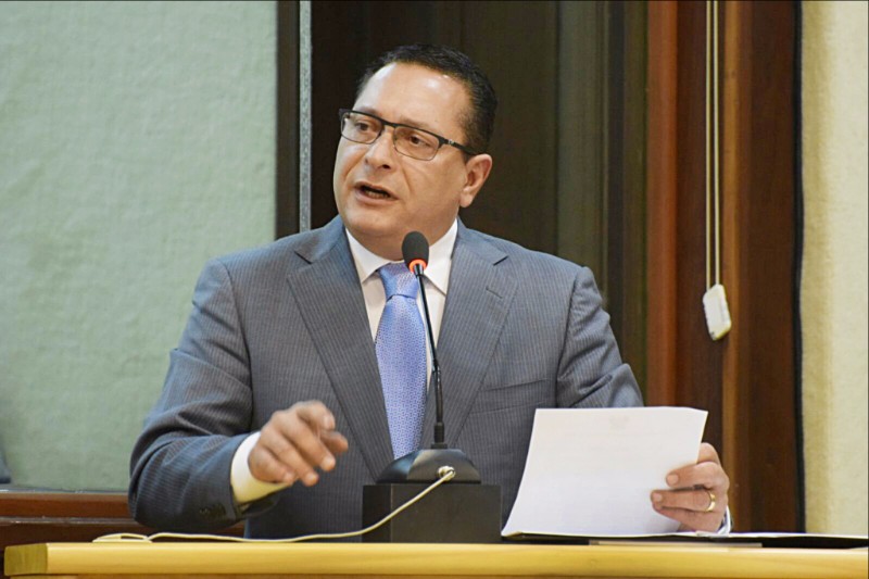 Presidente da Assembleia anuncia corte de&nbsp;comissionados