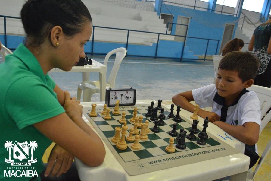 Adolescentes participam de torneio de Xadrez em&nbsp;Traíras