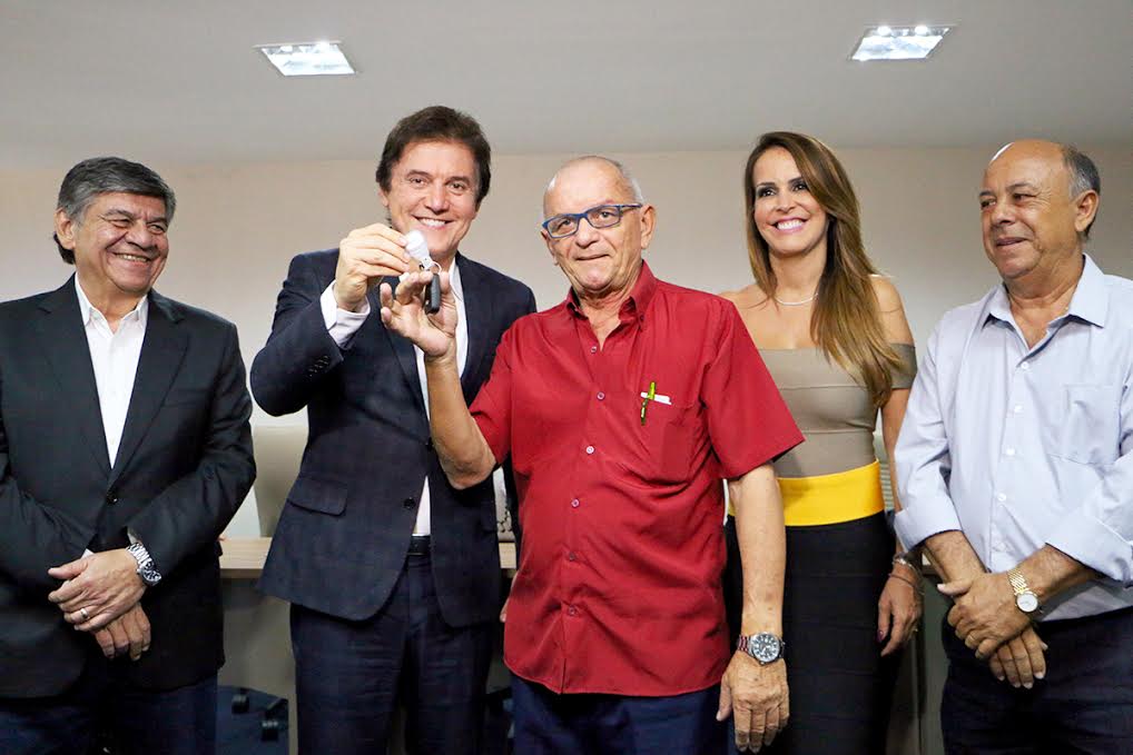 Governador lança financiamento para renovação da frota de táxis do&nbsp;RN