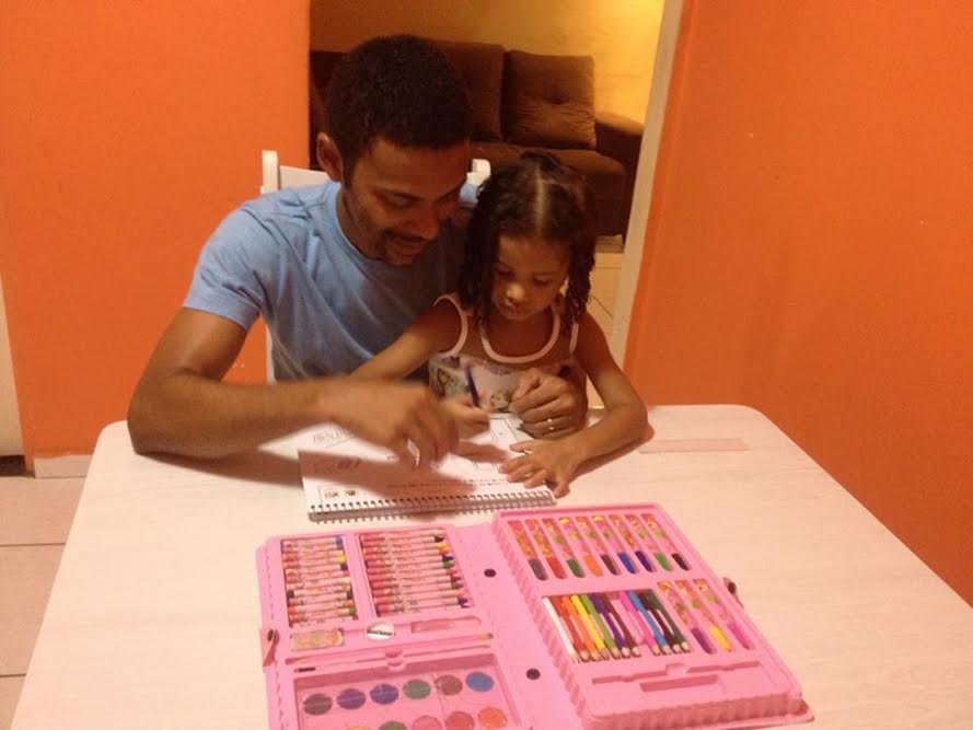 Jornalista relata a importância da presença dos pais na vida dos&nbsp;filhos