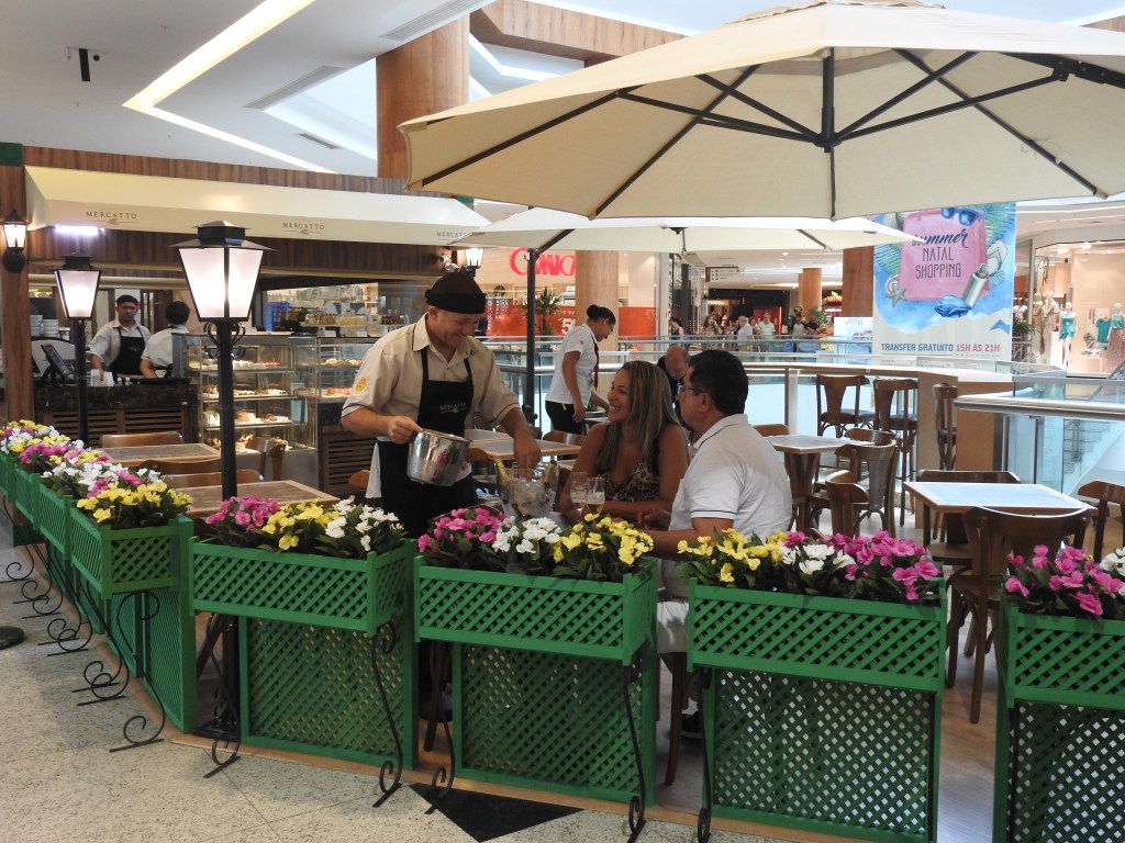 Cada vez mais tem aumentado o consumo de café fora de&nbsp;casa