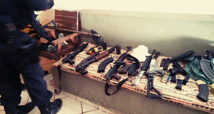 Polícia Militar apreende vasto arsenal no litoral&nbsp;Sul