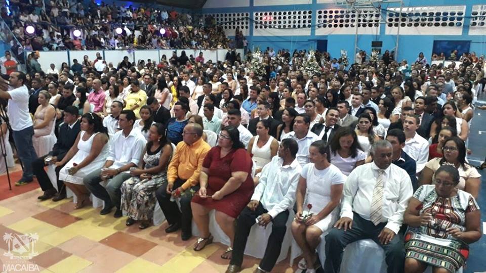 Solenidade em grande estilo marca festa do casamento&nbsp;coletivo