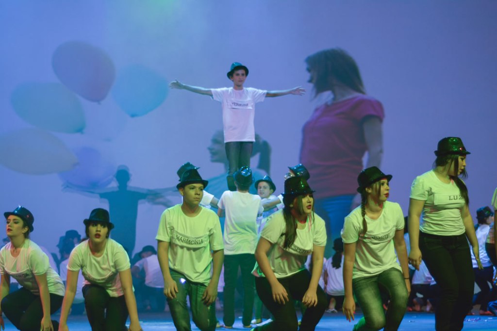 Mais de 500 estudantes dividem hoje o palco do Teatro&nbsp;Riachuelo