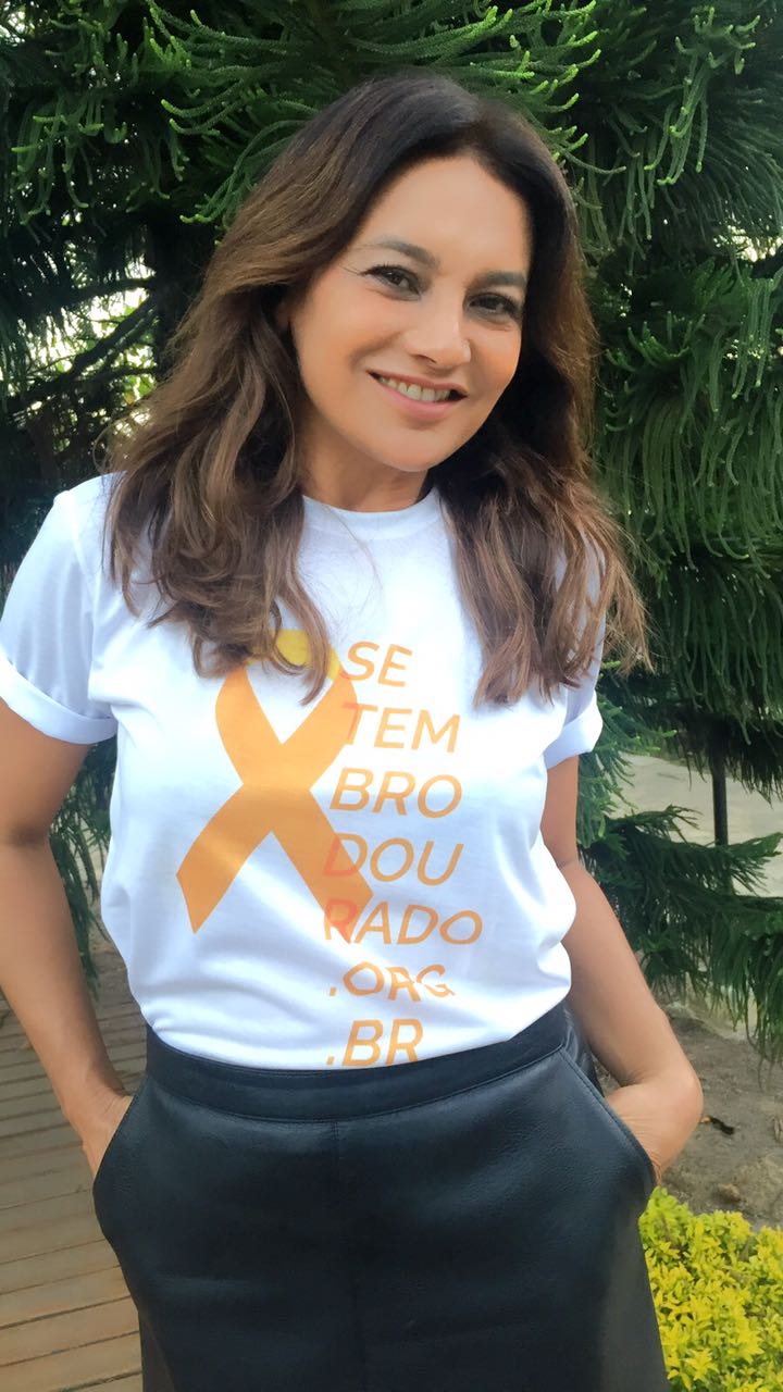 Atriz alerta sobre a importância da prevenção do câncer&nbsp;infantojuvenil