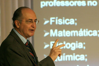 Professor do RN faz palestra sobre Educação Profissional na Universidade do&nbsp;Porto
