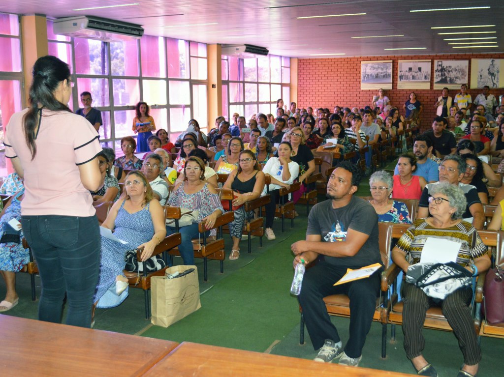 Artesãos participam de reunião de normas e orientações para Fiart&nbsp;2019