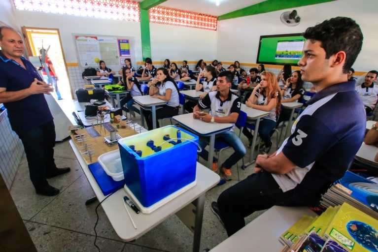 Cosern oferta cursos grátis para professores de escolas públicas e particulares do&nbsp;RN