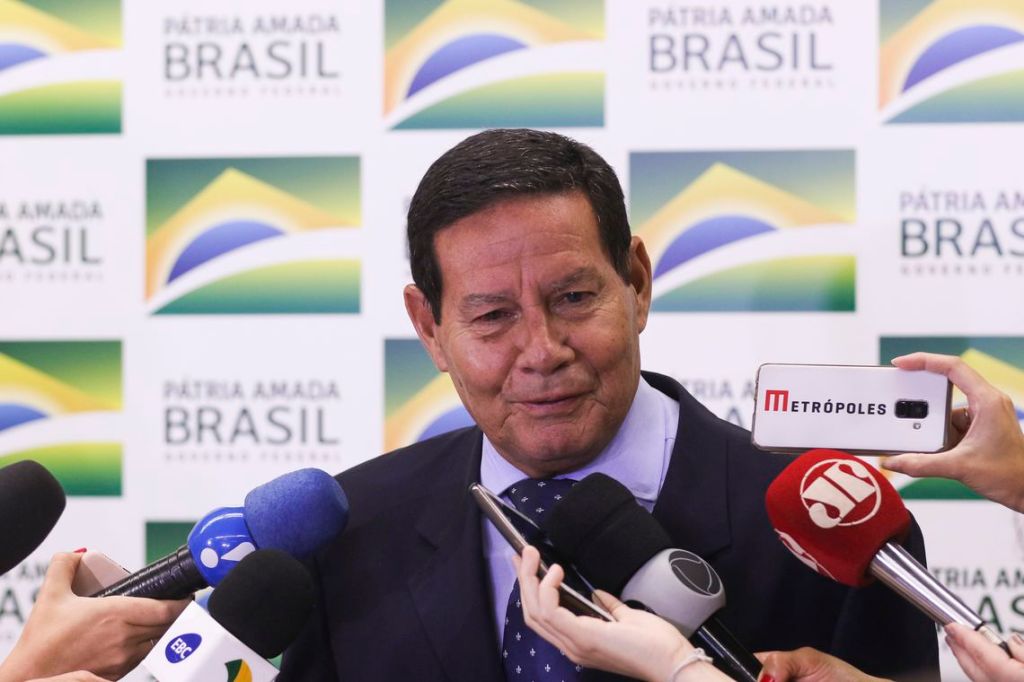 Mourão cumpre agenda no RN; Presidente em exercício se reúne com empresários brasileiros e&nbsp;alemães