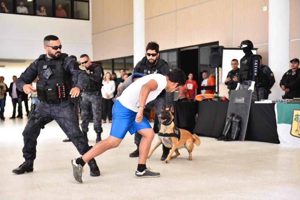 Governo nomeia 56 novos agentes penitenciários e entrega&nbsp;equipamentos