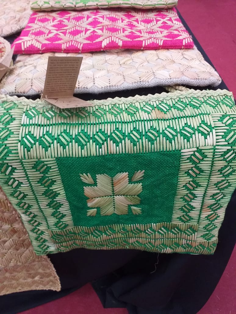 Mercado de artesanato se reinventa para sobreviver à&nbsp;pandemia