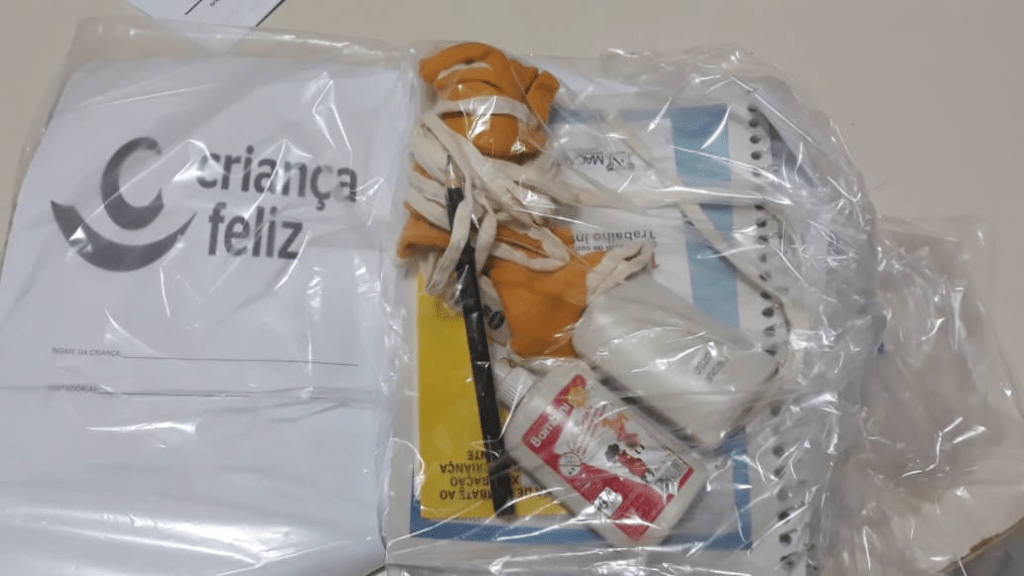 Semtas distribui kits pedagógicos para crianças e&nbsp;adolescentes
