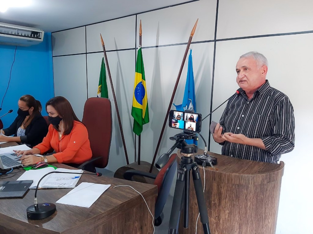 Luiz Antonio Lacerda participa de entrega da Lei Geral da Micro e Pequena Empresa a vereadores de&nbsp;Macaíba