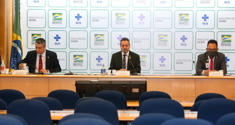 Brasil apresenta queda na curva de óbitos por&nbsp;Covid-19