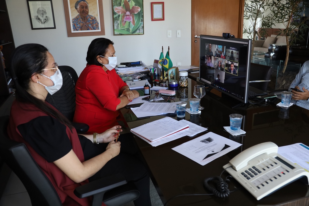 Existem dez vacinas em fase avançada de estudos e a perspectiva é de que a imunização inicie no 1º trimestre de&nbsp;2021