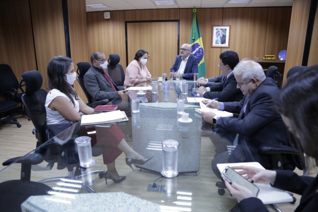 Governo do RN investirá em melhoria do transporte escolar e reforma de&nbsp;escolas