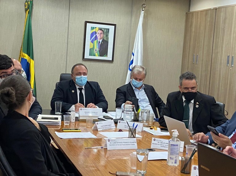 Pazuello apresenta cronograma para entregar 230,7 milhões de doses de vacinas contra a Covid-19 até&nbsp;julho