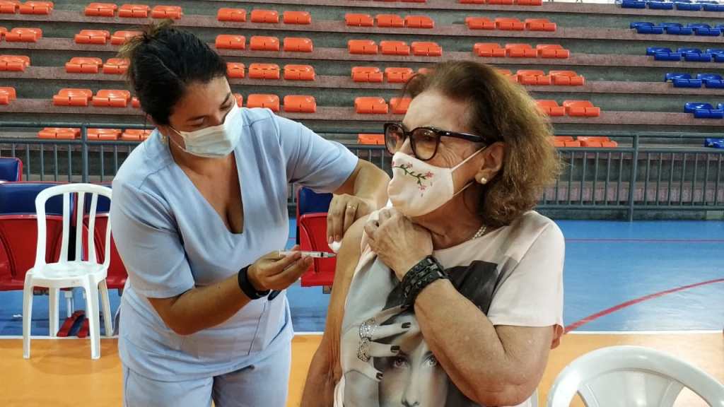 Prefeitura do Natal inicia segunda dose de Coronavac para idosos 90 anos e&nbsp;mais