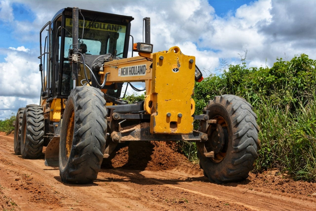 Prefeitura de Macaíba realiza recuperação de estradas&nbsp;vicinais