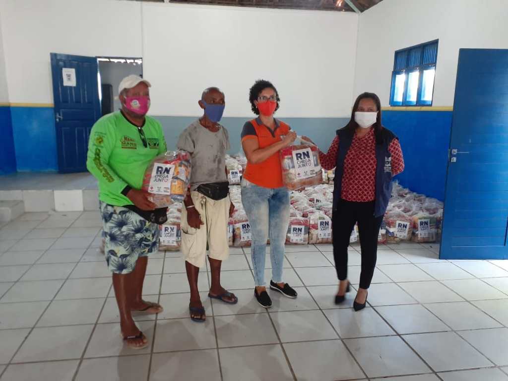 Ambulantes recebem cestas básicas do RN Chega Junto no Combate à&nbsp;Fome