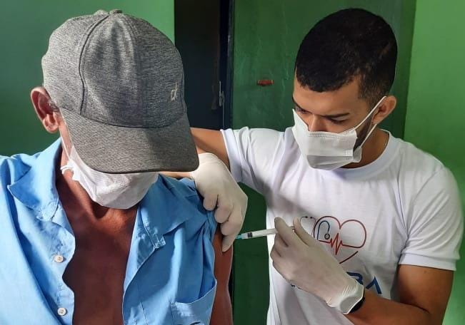 Covid 19 – Macaíba começa a vacinar pessoas em situação de rua; equipe da Secretaria da Saúde percorre diversos setores&nbsp;urbanos
