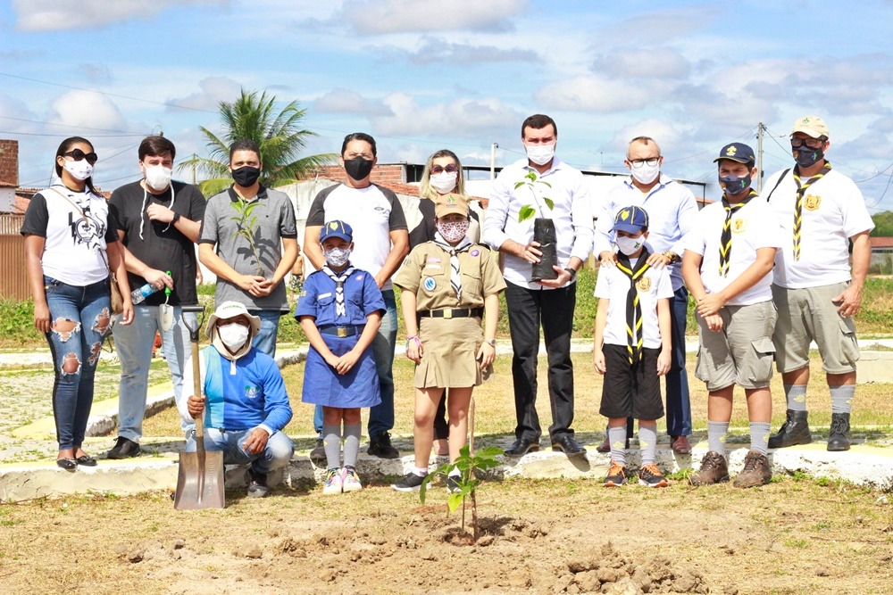 Macaíba inicia série de ações em prol do Meio Ambiente; Por todo mês haverá plantio de mudas em áreas&nbsp;verdes