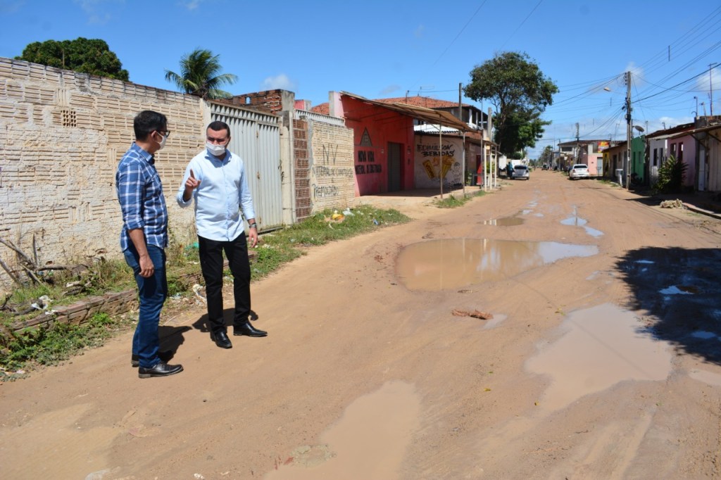 Prefeito Emídio Júnior garante pavimentação das ruas de Bela Vista; bairro é situado no limite de Macaíba e&nbsp;Parnamirim