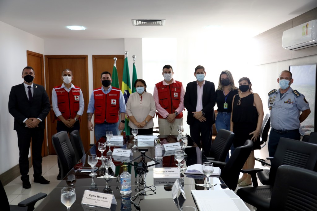 Cruz Vermelha apresenta ações do Ônibus Vacina ; veículo adaptado ajuda na imunização contra a Covid-19 no&nbsp;país.