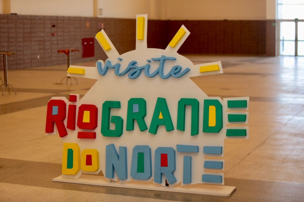 Fátima Bezerra vai a Portugal impulsionar o turismo e o setor de energias renováveis; Walter Alves assume governo do&nbsp;RN