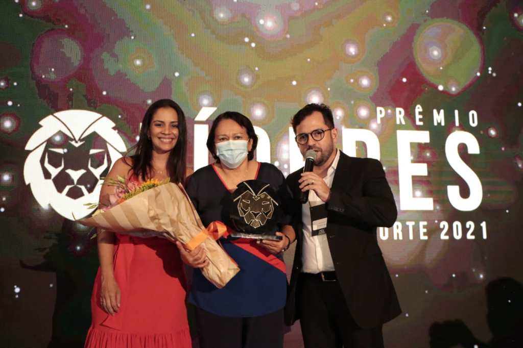 Governadora recebe Prêmio de Liderança; Supermercado Favorito homenageado na categoria de inovação durante&nbsp;evento