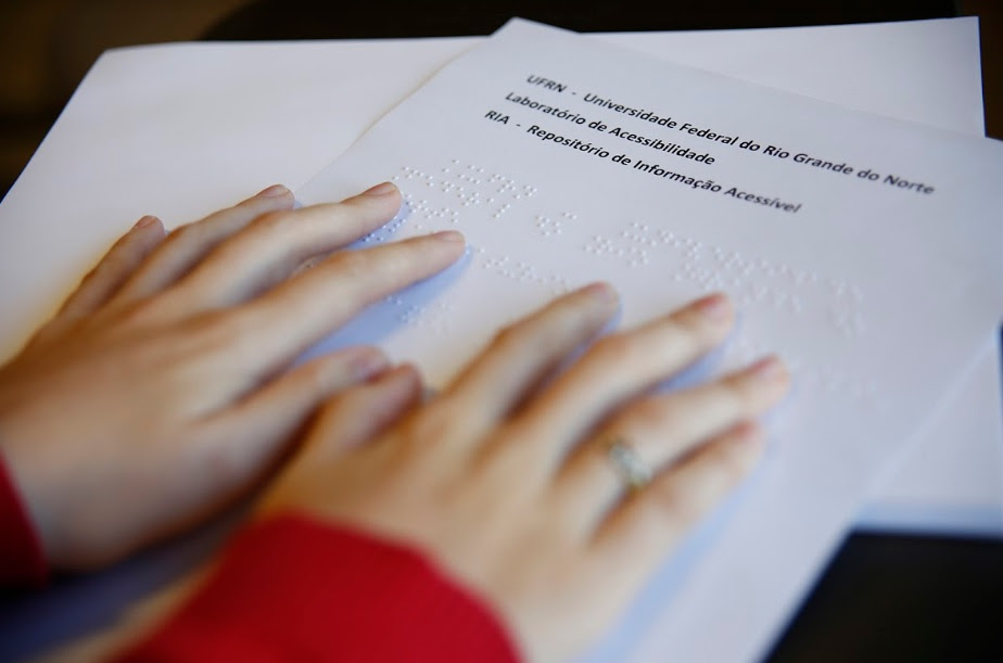 Acessibilidade: Pesquisa aponta desafios das pessoas com deficiência visual no mercado de&nbsp;trabalho