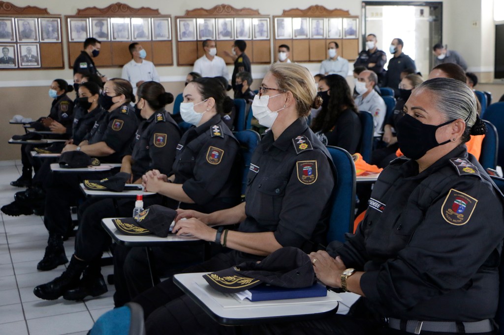 Governadora participa de ato em homenagem ao Dia Internacional da Mulher; Fátima Bezerra destaca ações de combate à&nbsp;violência