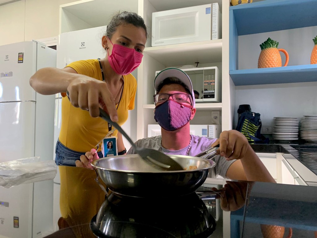 Do supermercado à cozinha: adolescentes com lesão medular desenvolvem atividades para estimular autonomia e&nbsp;independência
