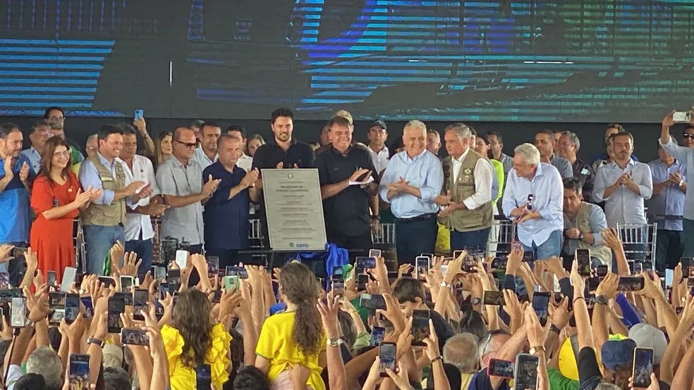 Presidente Jair Bolsonaro inaugura estação de trem na região de Parnamirim na manhã desta quarta-feira&nbsp;(30)