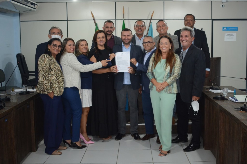 Prefeito Emídio Jr. entrega projeto de lei para criação da Guarda Municipal de&nbsp;Macaíba