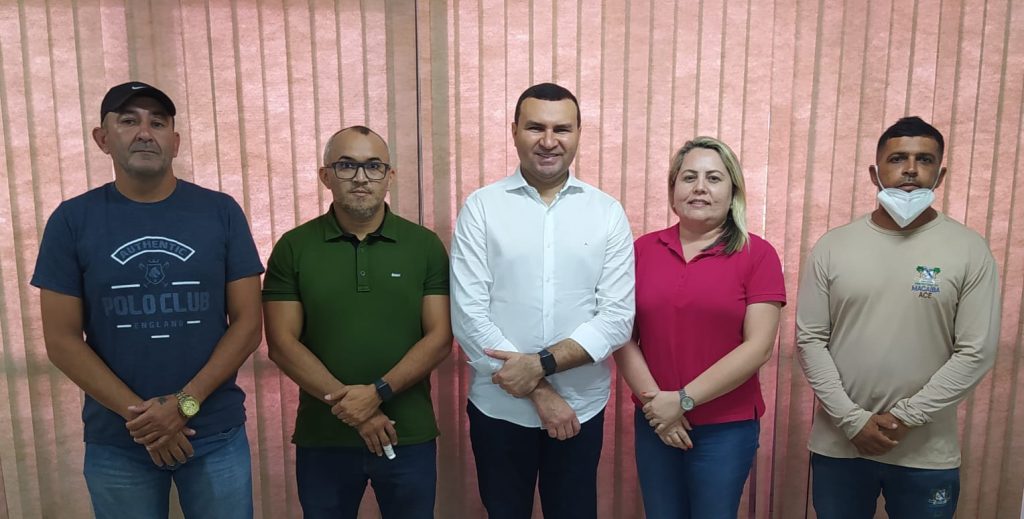 Prefeito Emídio Jr. elabora projeto de lei para conceder reajuste salarial a agentes de saúde e de&nbsp;endemias