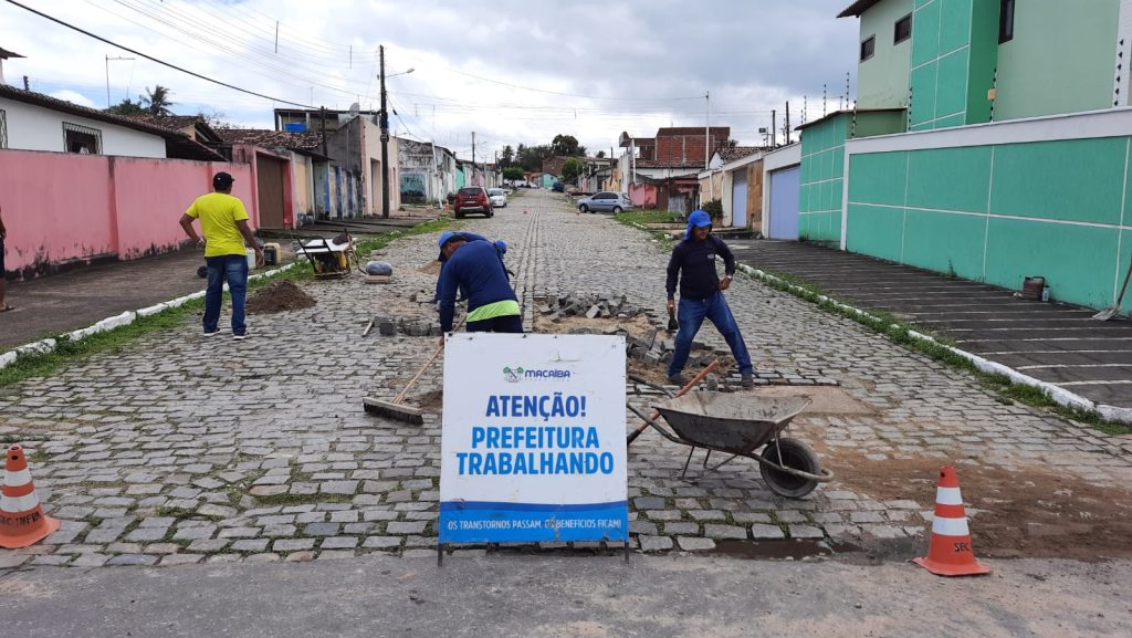 Macaíba recupera vias do Conjunto IPE; ruas do setor urbano sofreram desgastes por ocasião do período&nbsp;chuvoso
