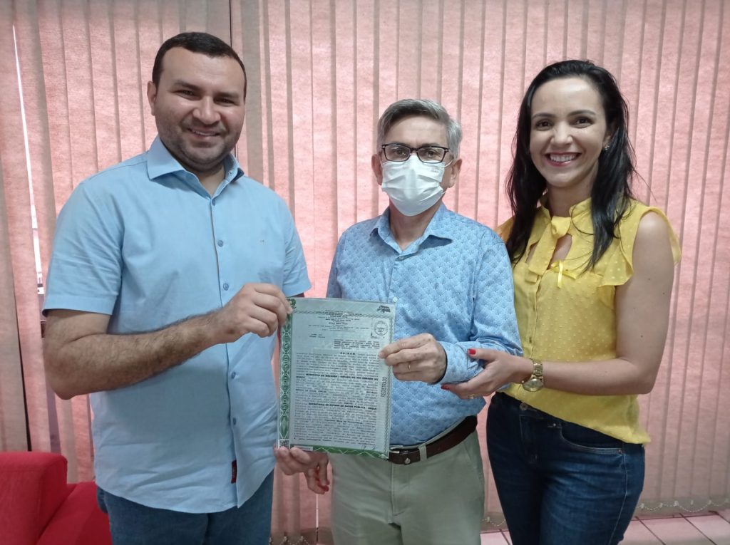 Prefeitura de Macaíba regulariza terreno do Hospital Regional Alfredo Mesquita Filho; documento oficializa&nbsp;doação