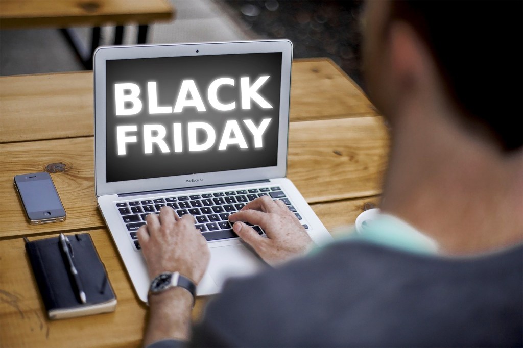 Black Friday: Seis em cada dez brasileiros pretendem realizar compras; especialistas dão dicas para microempreendedores e&nbsp;consumidores