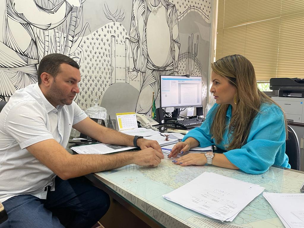 Prefeito Emídio Júnior solicita melhorias no transporte intermunicipal de Macaíba ao&nbsp;DER/RN