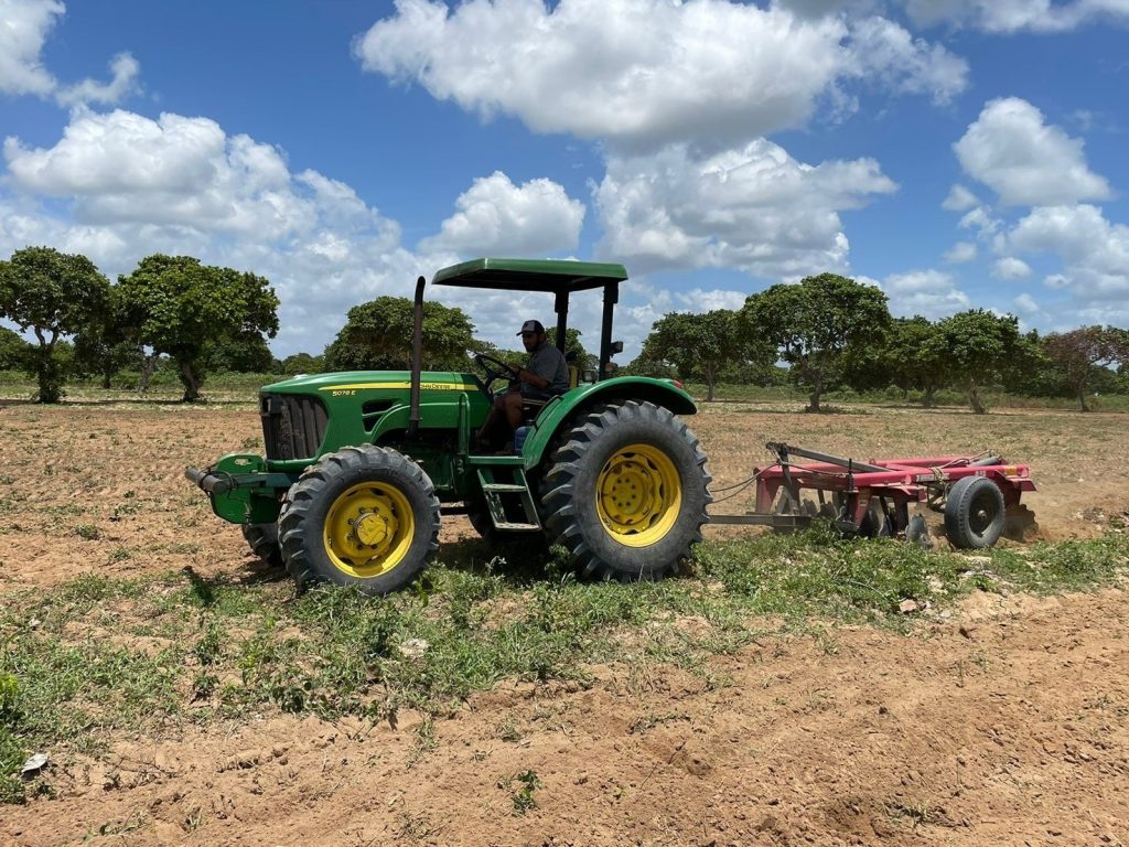 Preparando o solo: Secretaria da Agricultura avalia positivamente atendimento do programa “Corte de Terra” em&nbsp;Macaíba