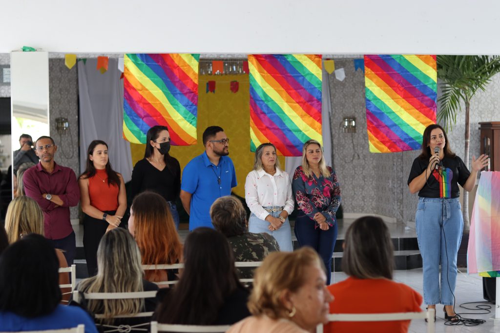Macaíba realiza 1º Fórum LGBTQIAP+ ; evento ocorreu na manhã da terça-feira (27), no Arco-Íris&nbsp;Recepções