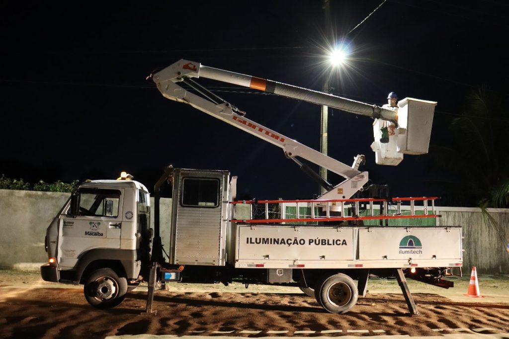 Lâmpadas de Diodo Emissor de Luz modernizam iluminação pública; novidade representa segurança pelas ruas da&nbsp;cidade