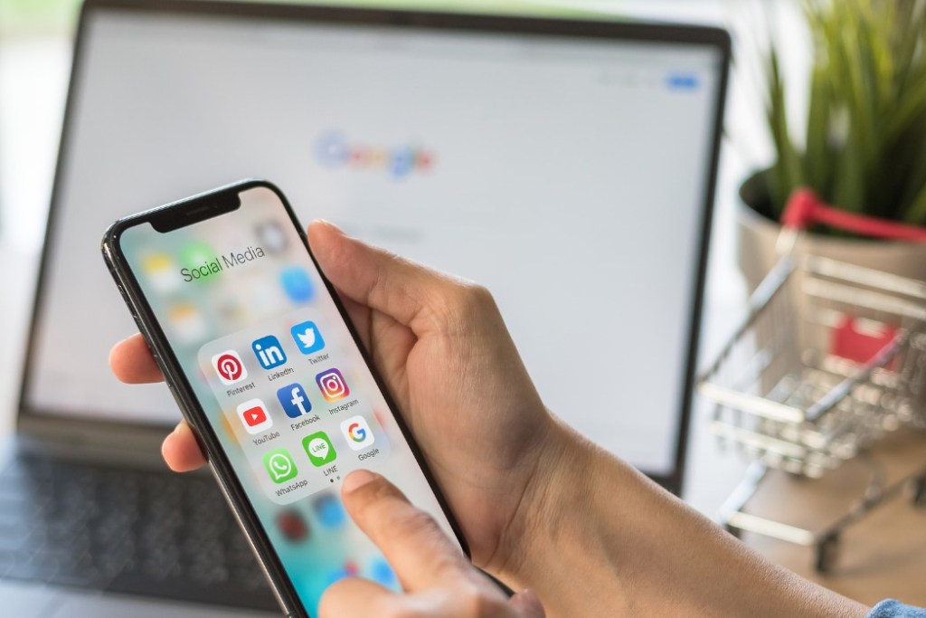 Metade dos consumidores pode limitar as interações em redes sociais até 2025; saiba como as marcas podem agir para não serem&nbsp;afetadas