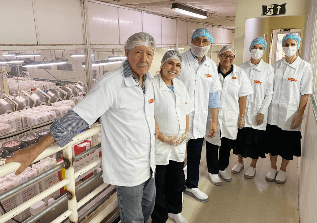 Representantes do ISD conhecem programa de empregabilidade para pessoas com deficiência da Simas Industrial de&nbsp;Alimentos