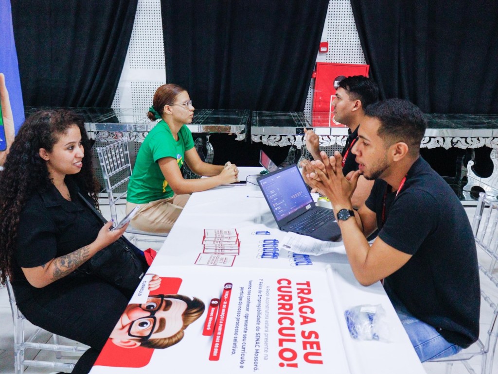 Feira de empregabilidade oferta de mais de mil vagas em diferentes áreas; evento acontece nesta quinta (30) no Arco Íris&nbsp;Recepções
