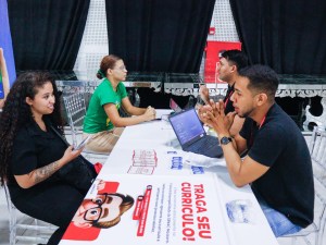 Feira de empregabilidade oferta de mais de mil vagas em diferentes áreas; evento acontece nesta quinta (30) no Arco Íris&nbsp;Recepções